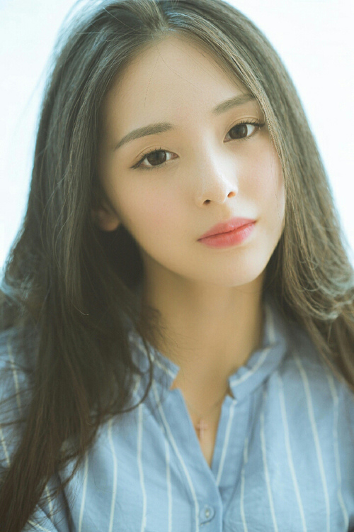 弗赖堡球队备战法兰克福比赛，全队备战状态良好，德甲弗赖堡对法兰克福