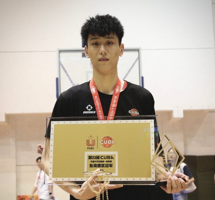 包含B体育官网：CBA选秀状元花落谁家，备受关注的词条