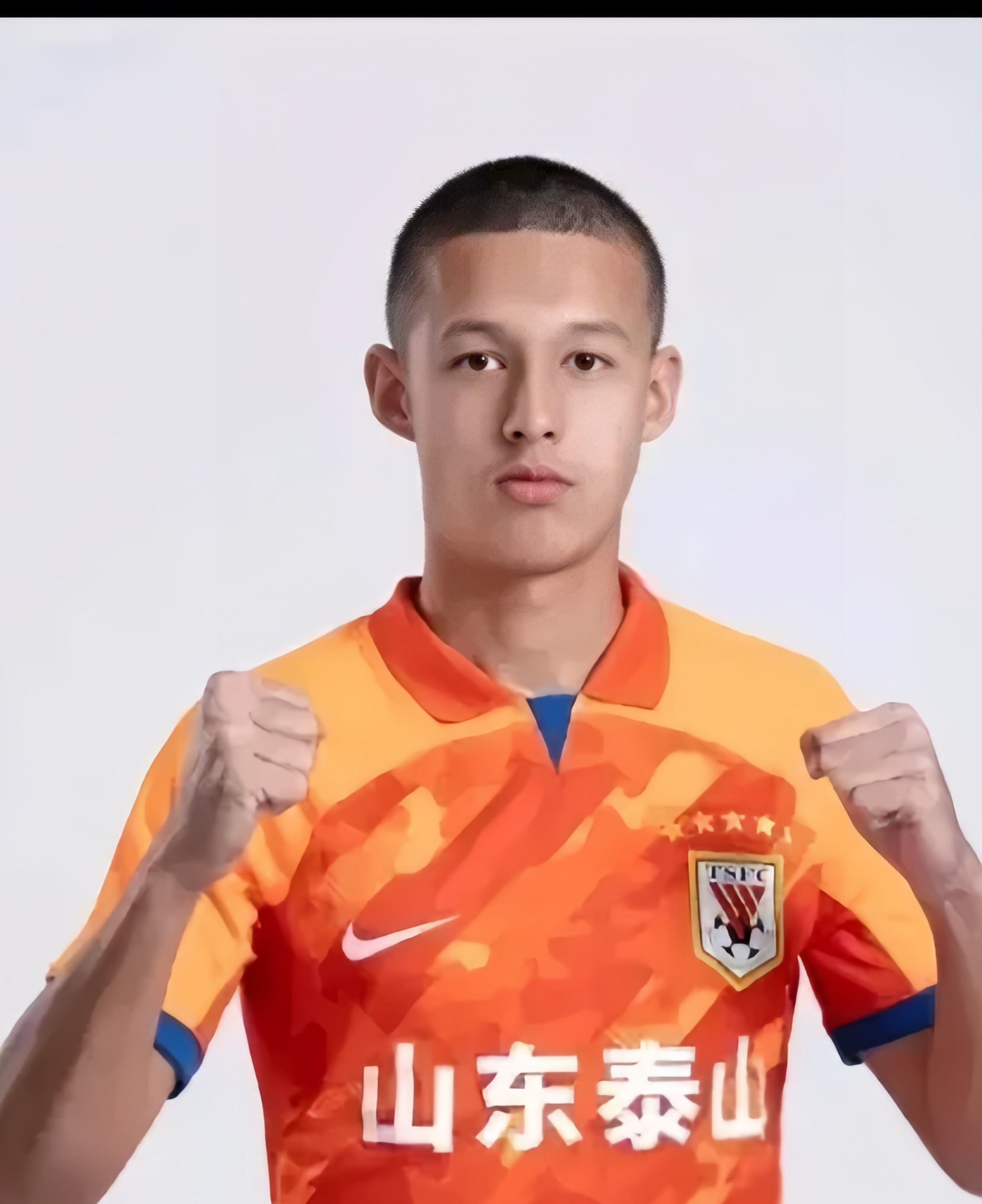 关于B体育APP:中国足球留洋球员现状：机遇与挑战并存，如何提升竞争力？的信息